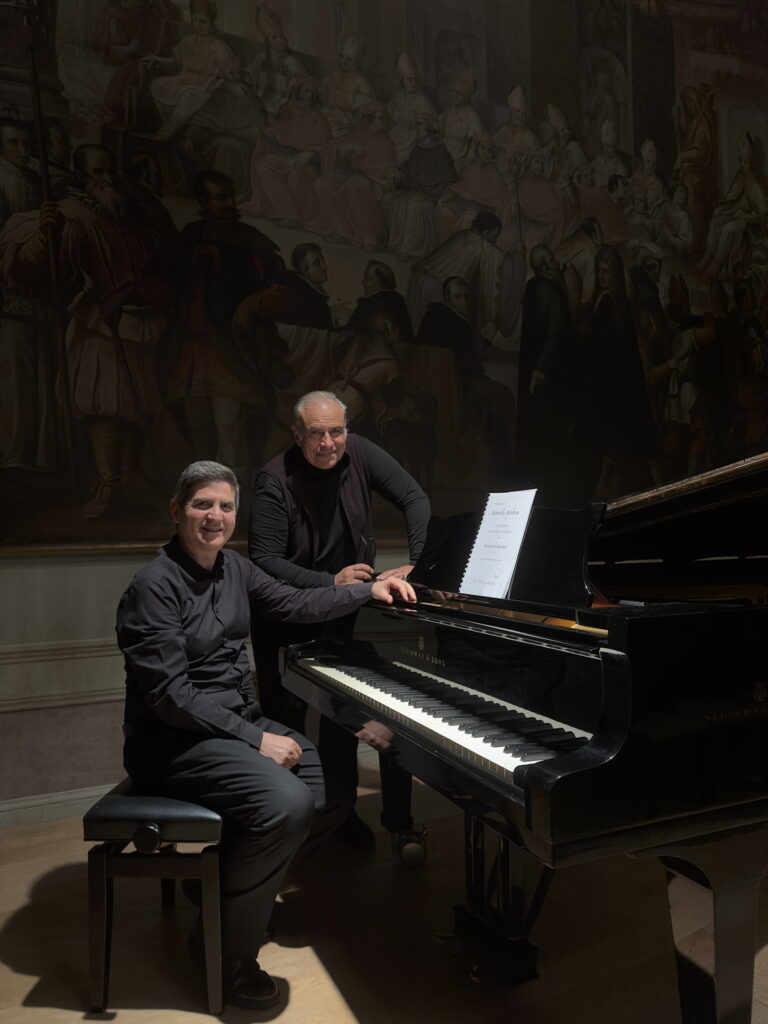 Ultimo appuntamento di VOCI&VOCI Festival 2025 – ENZO DECARO narratore – melologo di R:Strauss ENOCH ARDEN – pianista CORRADO GRECO . Pacentro (AQ) Chiostro Convento dei Minori Osservanti – INGRESSO LIBERO