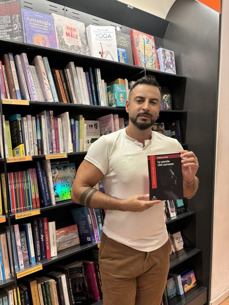 «Le parole che servono»: esaurita la prima edizione del libro di Anthony Peth. Parte la seconda distribuzione e il tour di speranza nei reparti oncologici