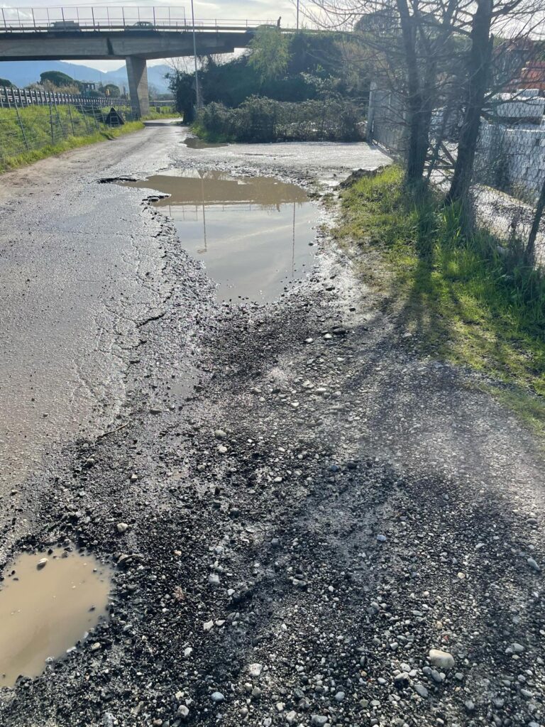 Disagi via BOZZONE zona Partaccia