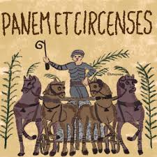 Panem et circenses – Calci alla morale e all’umanità