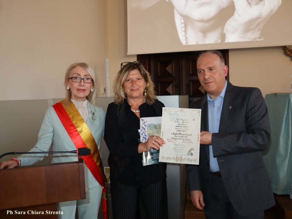 IL VIAGGIO DENTRO LA TEMPESTA di Angela Maria FRUZZETTI: Primo premio Alda MERINI