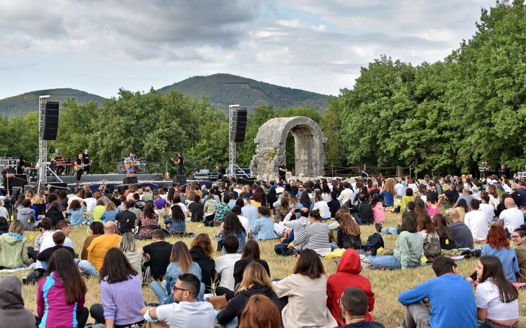 Il festival Suoni Controvento taglia il nastro della decima edizione, ventisei comuni dell’Umbria coinvolti, oltre due mesi di eventi e un’unica anima in movimento
