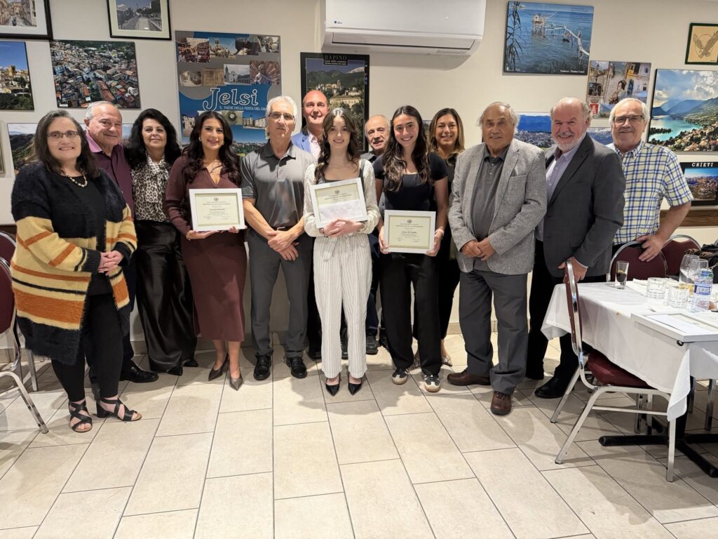 Celebrare il patrimonio italo-canadese: il Centro Abruzzese Canadese Inc. premia le nuove generazioni